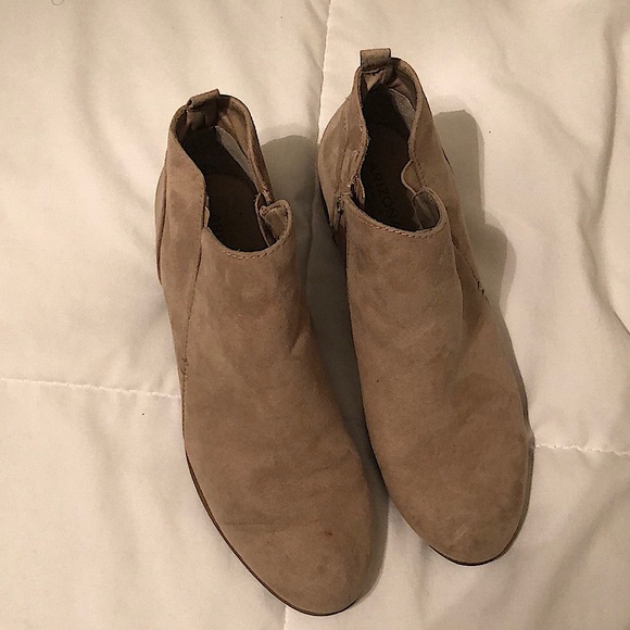 Arizona ankle booties. - Picture 2 of 6